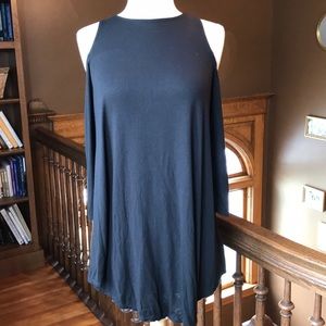 Kimchi Blue open shoulder top